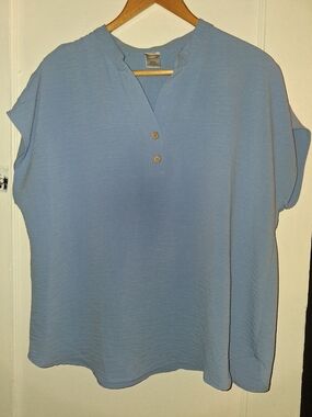 Wrapper Light Blue V-Neck Button Blouse